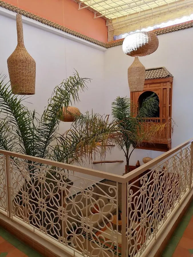 Dar Mar'Ouka , Maison D'Hotes Marrakesh Riad